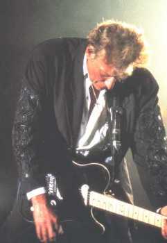 Elle ne tenait pas debout sans lui